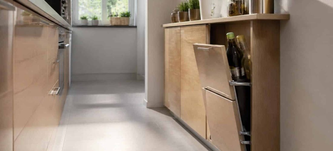 optimisez l'espace étroit de votre cuisine avec un meuble bas de 20 cm, idéal pour gagner du rangement sans encombrer.